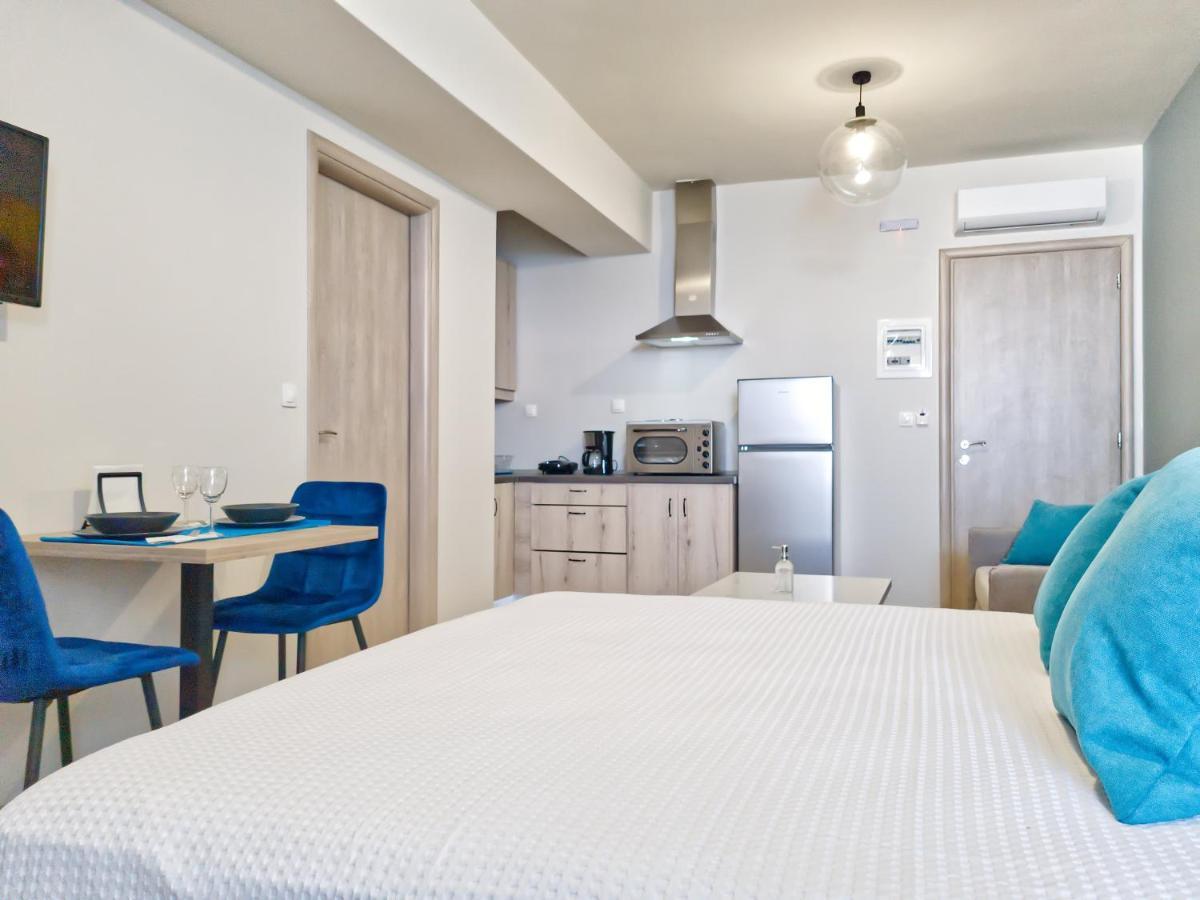 Epipleon Luxury Suites -104- Δωμάτιο 35Τμ Με Βεράντα 35Τμ Μπροστά Στη Θάλασσα Nafpaktos Luaran gambar