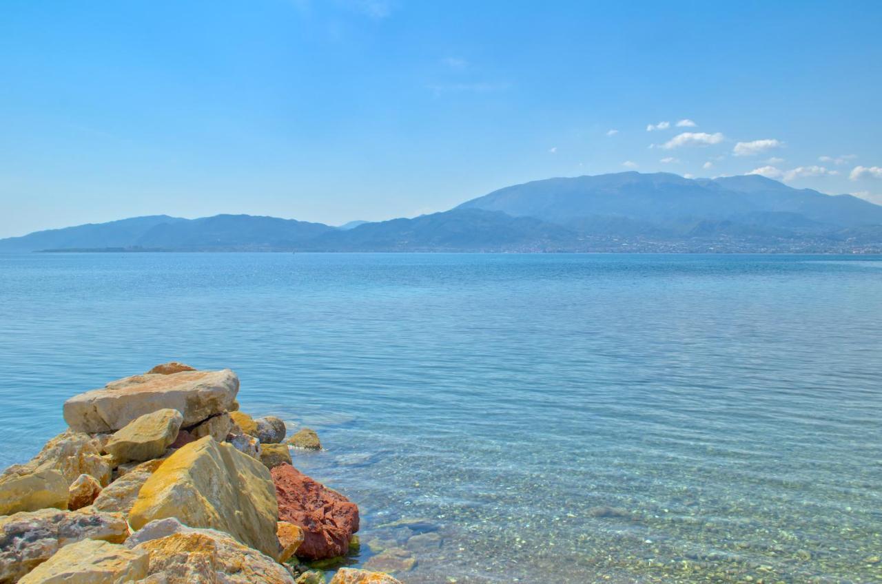 Epipleon Luxury Suites -104- Δωμάτιο 35Τμ Με Βεράντα 35Τμ Μπροστά Στη Θάλασσα Nafpaktos Luaran gambar